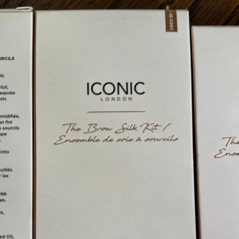 Iconic London Brow Silk Kit. 1/bid. Clear - Picture 3 of 4
